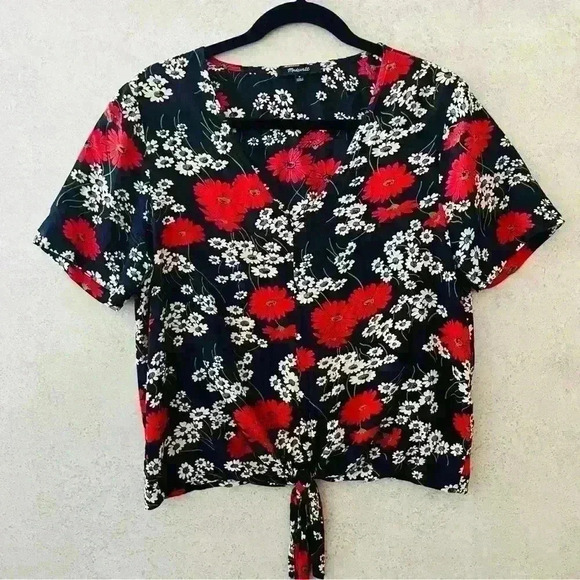 MADEWELL HILLSIDE DAISES WOMENS TIE FRONT TOP  DEEP INDIGO. V NECK, SHORT SLEEVE - Picture 1 of 9